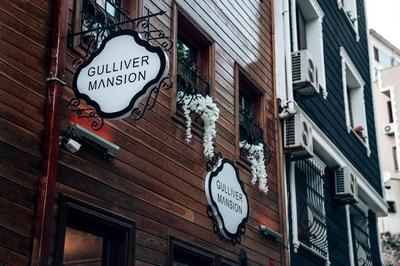 Gulliver Mansion Hotel