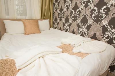 Honey Hotel