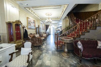 Solomon's Mansion Hotel