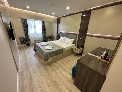 Meros Hotel