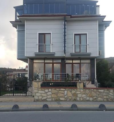 Manolyam Otel