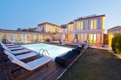 Sade Alaçatı Butik Otel