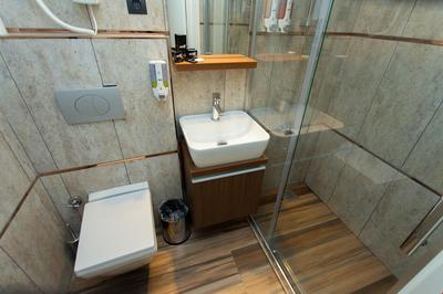 Hotel İz