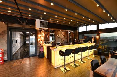D'lux Boutique Hotel