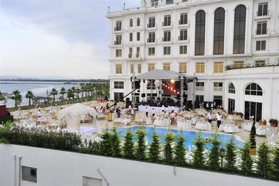 Wellborn Luxury Hotel
