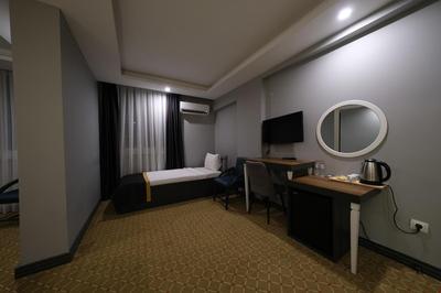 Eniza Hotel