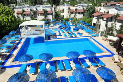 Summer Garden Suites & Beach Hotel