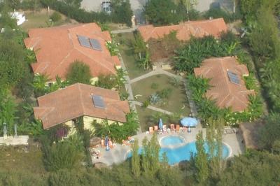 Riverside Hotel