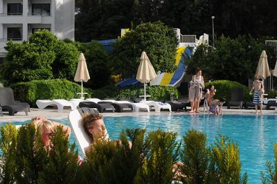 Caprice Beach Hotel