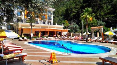 Meril Club Hotel