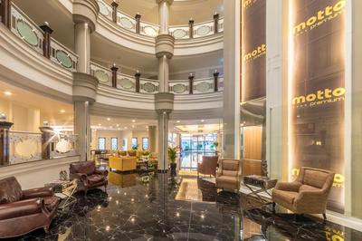 Motto Premium Hotel & Spa