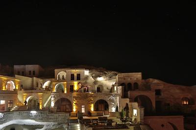 Phocas Cave Suites