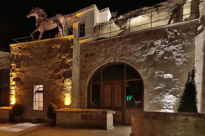 Phocas Cave Suites