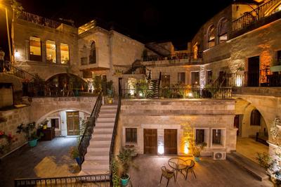 Elegance Cave Suites