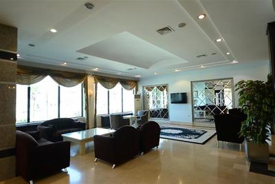 Airport Resort Hotel