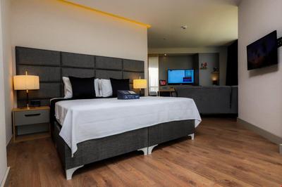 Brand Business Hotel