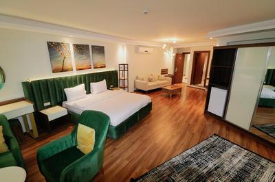 Grand Luxury