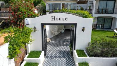 Cunda House Küçük Otel