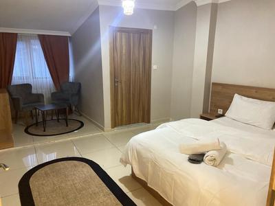 Coisin Royal Airport Hotel