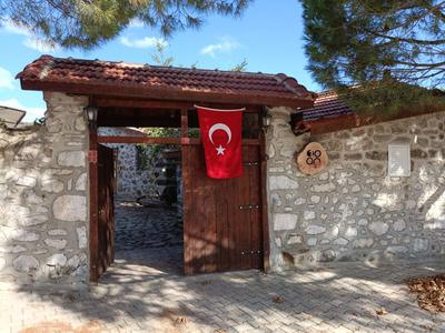 Thousand Ally Boutique