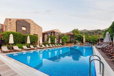 Luna Begonvil Taş Evler