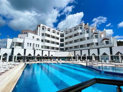 Roseira Beach Resort