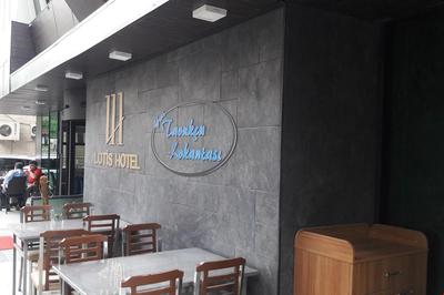 Lotis Hotel