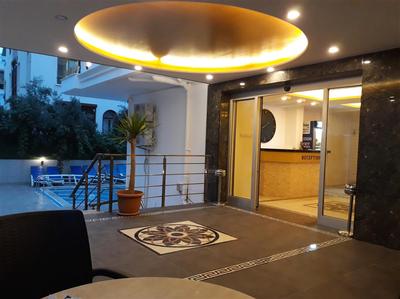 Golden Spark Hotel and Apart