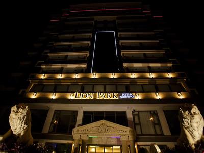 Lion Park Suites & Residence