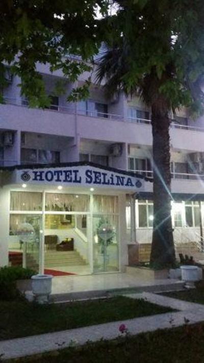 Selina Hotel