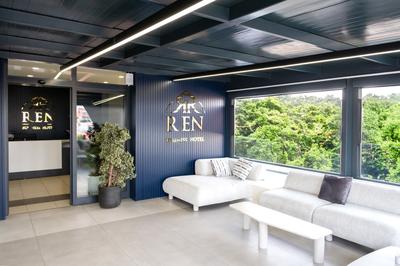 Ren Business Hotel