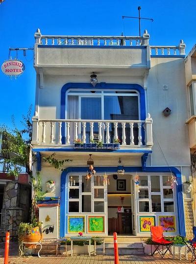 Deniz Kızı Motel Küçükkuyu