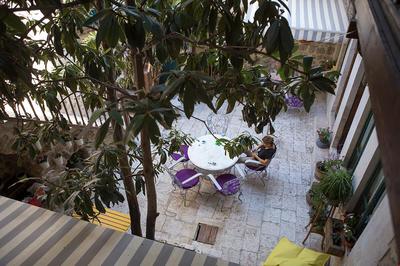 Çiçekli Konak Butik Otel