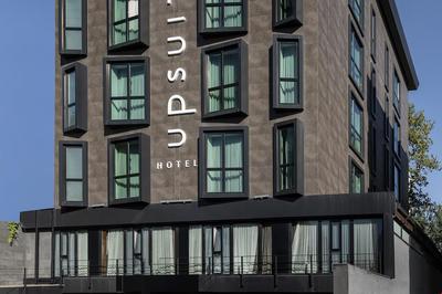 Upsuites Hotel