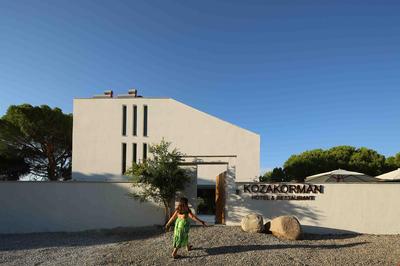 Kozakorman Hotel and Restaurant