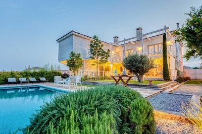 Ev Bharat Butique Hotel