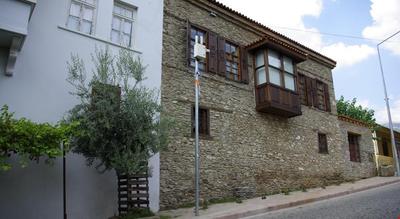 Saliha Hanım Taş Konak