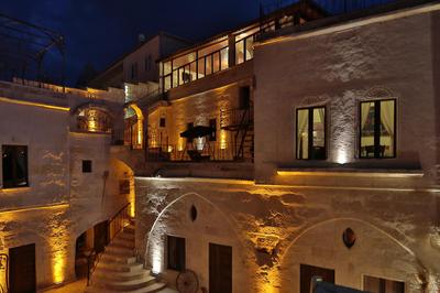 Mystic Cave House Hotel