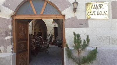 Amor Cave House