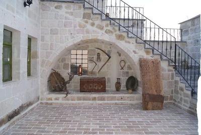 Sinasos Palace Cave Hotel