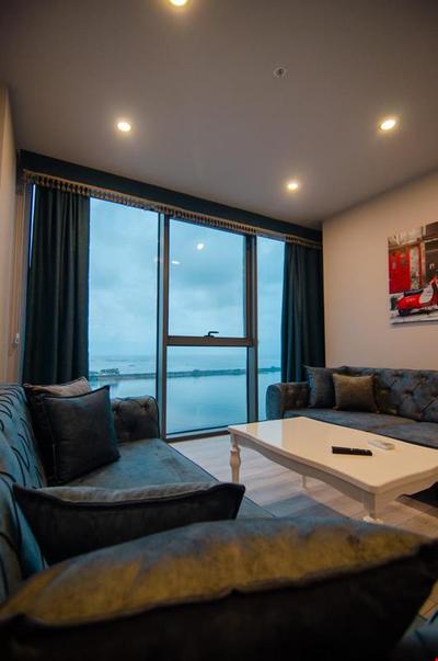 Marina Green Suit & Residence