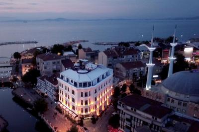 Mirart Hotel Boutique & Spa