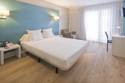 Num Hotel