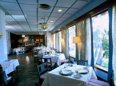 Parador de Ceuta Hotel La Muralla