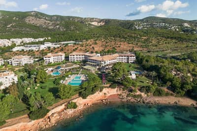 The St. Regis Mardavall Resort