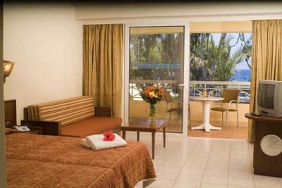 Kipriotis Maris Suites