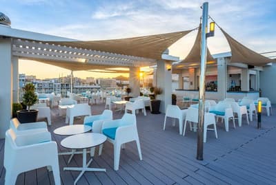 Hotel Las Arenas Affiliated by Meliá