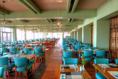 Le Bleu Hotel & Resort