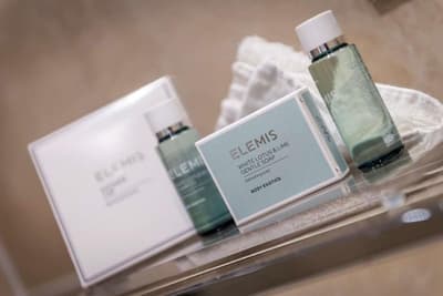 Macdonald Elmers Court Hotel