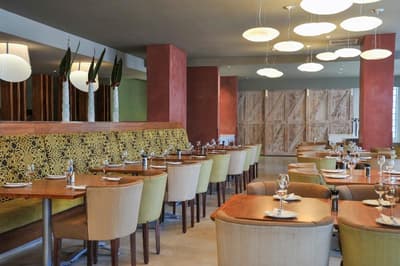 Garden Court Victoria Junction Hotel